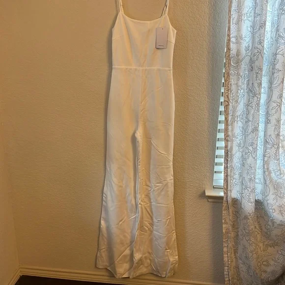 Lovers and friends Lavinia Jumpsuit in White - Picture 5 of 13